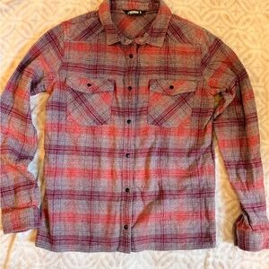 100% cotton Flannel Mountain Khakis Plaid Shirt